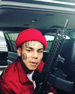 6ix9ine, Face, to, Face, with, Trippie, Redd, After, He, Says, Hes, Hes, Back, i