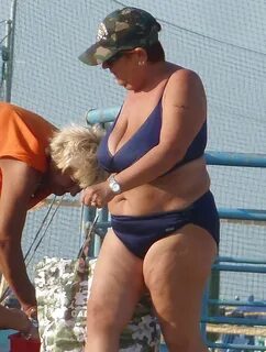 Massive Candid Bikini Granny Tits - Photo #5