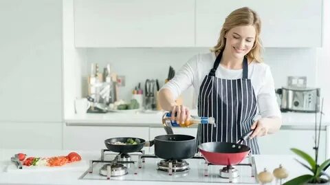 Как готовить и не пачкать плиту и духовку: маленькие хитрост