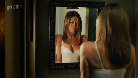Jennifer Aniston The Breakup sexy & nude scenes - elktube.co