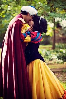 Prince Florian and Snowwhite Kissing by LeydaCosplay Disney 