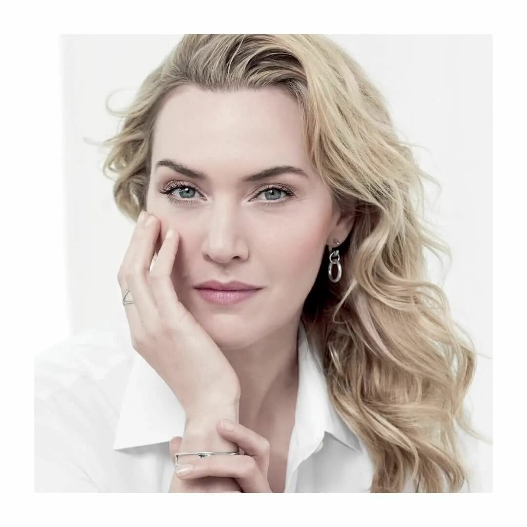 Lift up your complexion like the radiant Kate Winslet with Rénergie Lift Mu...