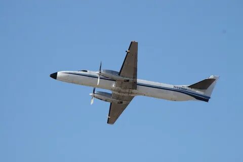 File:N529AF Swearingen SA227AC Metro III F Ameriflight (8910