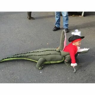 Captain Hook Getting EATEN by Tick Tock Croc Cool costumes, 