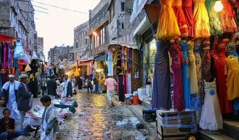 حكومة صنعاء تحبط محاولة إدخال ملابس إسرائيلية إلى أسواق اليم