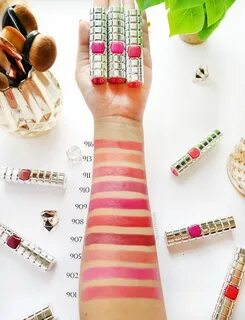 L'Oreal Color Riche Shine Lipsticks (First Impressions + Swa