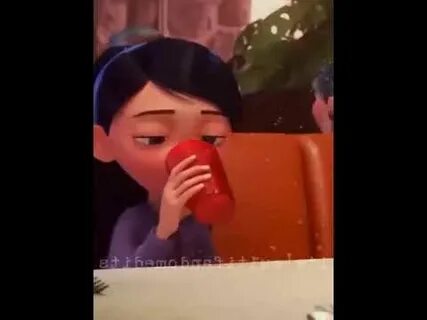 Incredibles 2 - Violet spits water from nose meme - YouTube