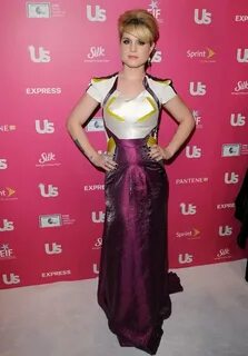 More Pics of Kelly Osbourne French Twist (15 of 15) - Kelly 