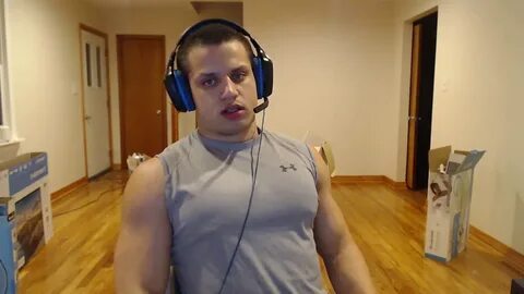 TYLER1 - Pec Flex gachiBASS - YouTube