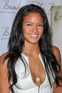 Cassie Ventura's Hairstyles & Hair Colors Steal Her Style