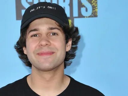 David Dobrik / David Dobrik Quits Dispo App After Vlog Squad