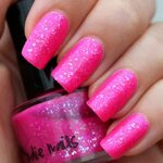 Яркие розовые ногти (32 фото)