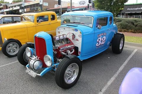 File:1932 Ford 5 window Coupe Hot Rod (24322947782).jpg - Wi