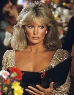 Linda Evans as "Krystle" on DYNASTY Linda evans, Hairstyle, 