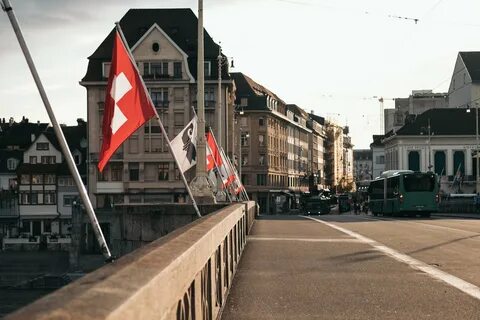 Швейцария отказалась лечить раненых солдат ВСУ ради сохранен