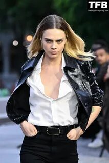 Cara Delevingne Nip Slip Pokies (27 Photos) - Sexy Youtubers