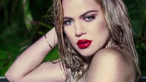 Kylie Jenner Lip Tutorial by Nura Mansur - YouTube