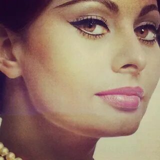 Sophia Loren #inspiration makeup #70s #eyeliner #italian. Fl