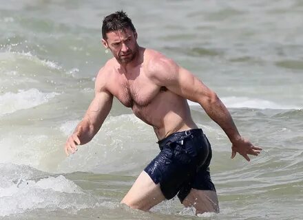 Cele bitchy Shirtless Hugh Jackman hits the beach