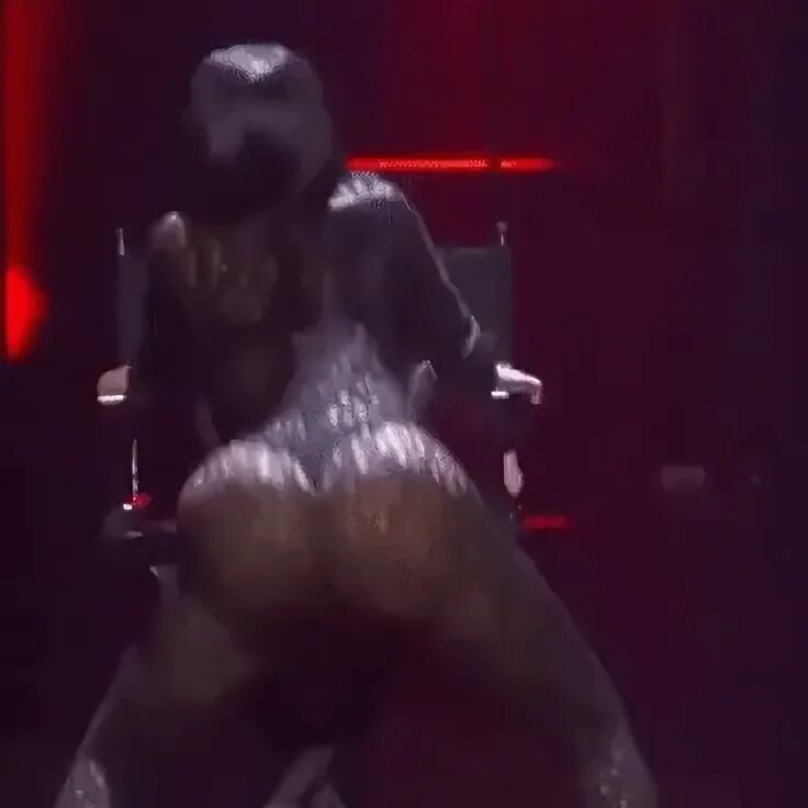 Nicki Minaj Twerking & Performing With Fetty Wap GIF Gfycat