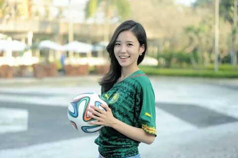 Korean World Cup announcer turns internet sensation