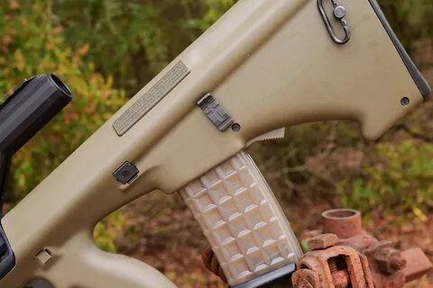 Review: Steyr AUG A3 M1 - OutdoorHub