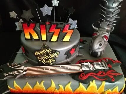 Kiss Cake from www.busybcakes.com Festa, Compleanno, Torte