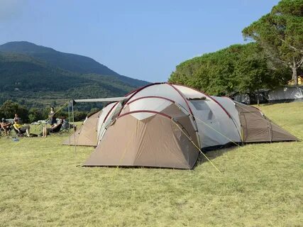 skandika Turin 12 Person/Man Family Dome Tent 3 Sleeping Pod