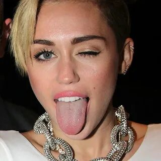 Miley Cyrus - 2 Pics xHamster