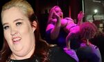 Mama June gets lap dance from little person stripper as she 