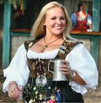 Beer Wench at the Festival Beer wench, Renaissance festival,