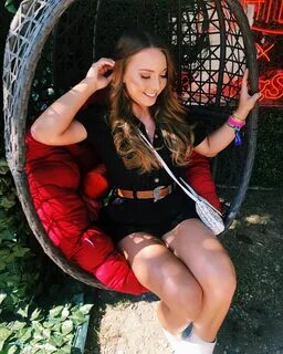 Hailie Jade в Instagram: "swinging into the best long weeken
