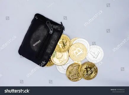 Hakuun Black Coin Purse Spilling Out Crypto liittyvä arkisto