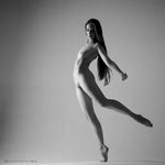 Голые Танцующие Обнаженные Девушки Фотомодели