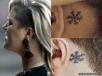 Kelly Clarkson's 14 Tattoos & Meanings Steal Her Style