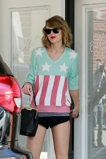 Taylor Swift At The Gym In LA - Celebzz - Celebzz