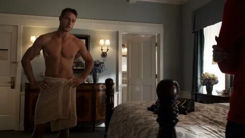 MALE CELEBRITIES: Joshua Bowman and Justin Hartley shirtless