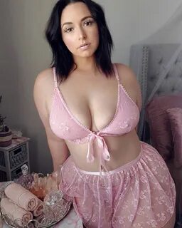 Josefina Vincenza - Busty BBW Coeds - Busty BBW Porn