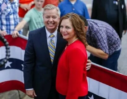 Is Lindsey Graham Gay Or Does He Have A Wife, What Is His Ne
