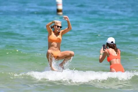 Sabina Gadecki Shows off her bikini body in Miami - Celebzz 