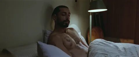 ausCAPS: Riz Ahmed shirtless in Sound Of Metal