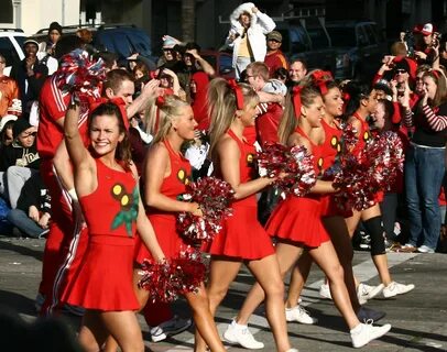 Rose Parade 2010 OSU Cheerleaders Ohio State University, R. 