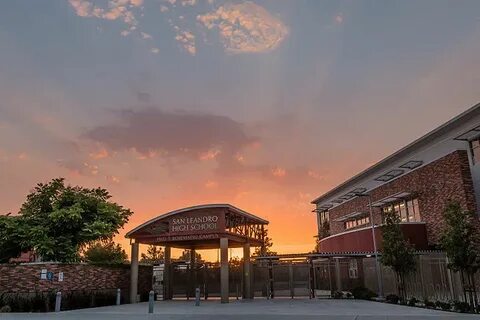 San Leandro High School - Wikipedia