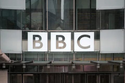 BBC annual report shows decline in pay bill for top earners 