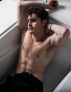 The Stars Come Out To Play: Gregg Sulkin - New Shirtless & B