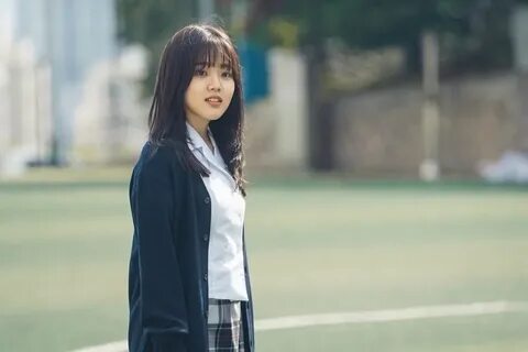 Kim Hyang Gi Jadi Siswa Teladan di Drama "Moments of 18" - K