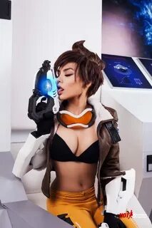 Overwatch Porn E-Girl Tracer Nude Cosplayer
