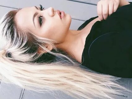 Pretty high blonde ponytail with dark roots Gorgeous hair, H