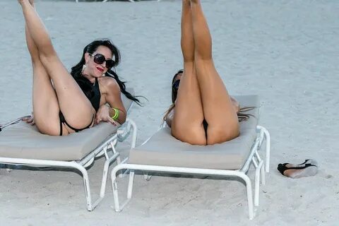 Claudia Romani and Bella Bond Sexy - The Fappening Leaked Ph