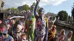 BODYPAINT Day Amsterdam 2016 Canal tour part1 - YouTube